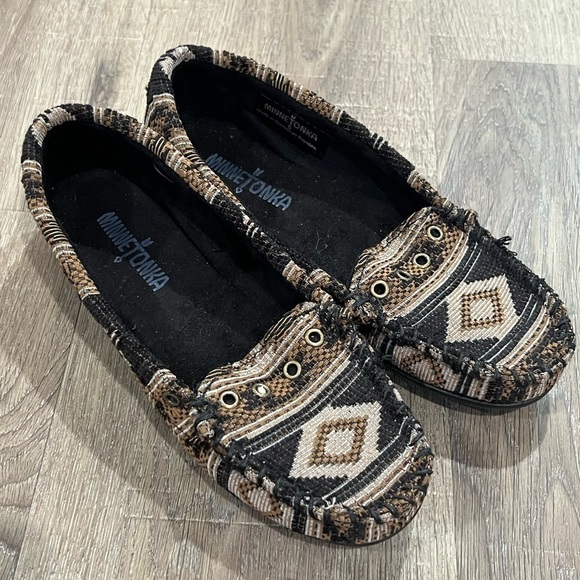 Minnetonka Size 6.5 Women’s Aztec Woven Dominican Republic Slippers Loafers - Picture 1 of 12